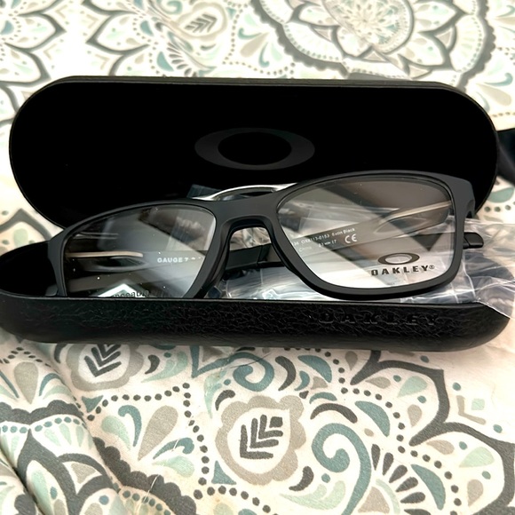 Oakley frames - Picture 3 of 3